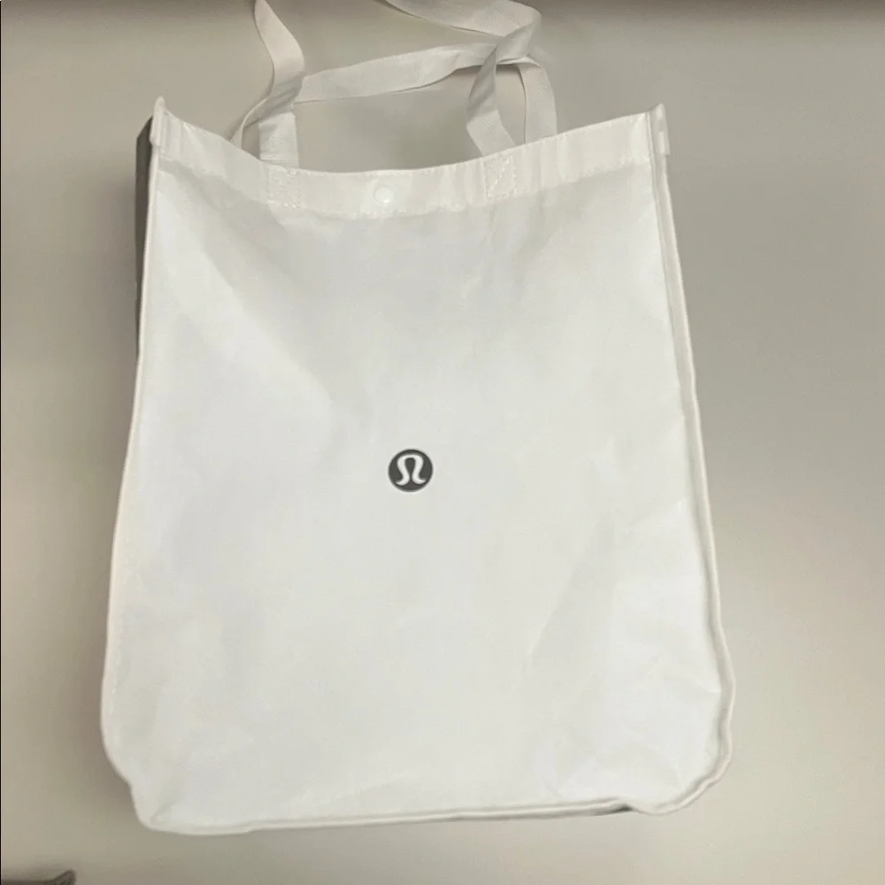 Lululemon large White Tote Bag / preowned